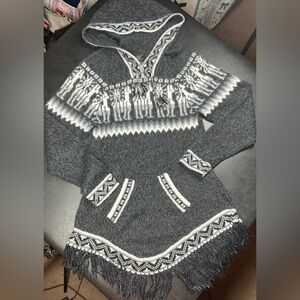 Kactus Artesanias Size XS/S Alpaca Fringe Grey Tweed Hooded Pullover
